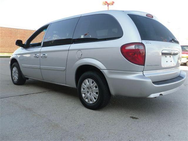 Chrysler Town and Country 2007 photo 5
