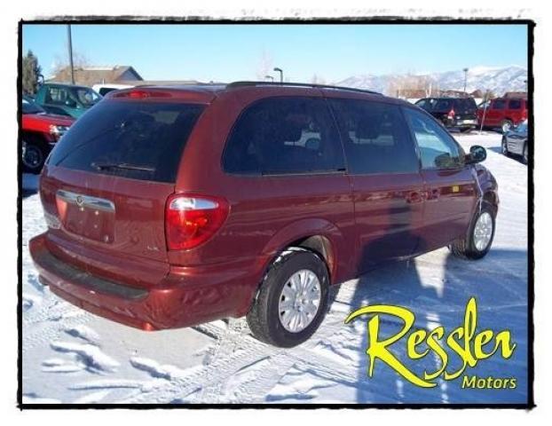 Chrysler Town and Country 2007 photo 4