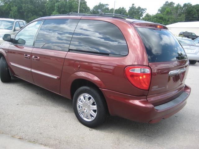 Chrysler Town and Country T6 AWD Moon Roof Leather MiniVan