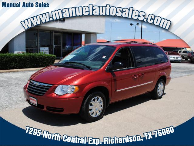 Chrysler Town and Country 3.5 MiniVan