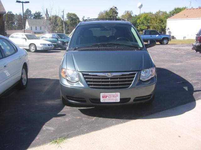 Chrysler Town and Country 3.5 MiniVan