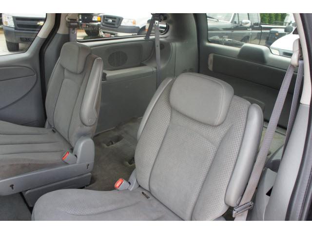 Chrysler Town and Country 2007 photo 5