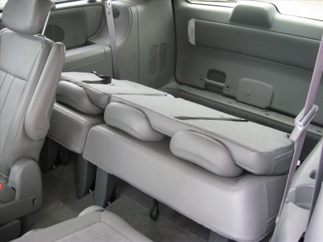 Chrysler Town and Country 2007 photo 4