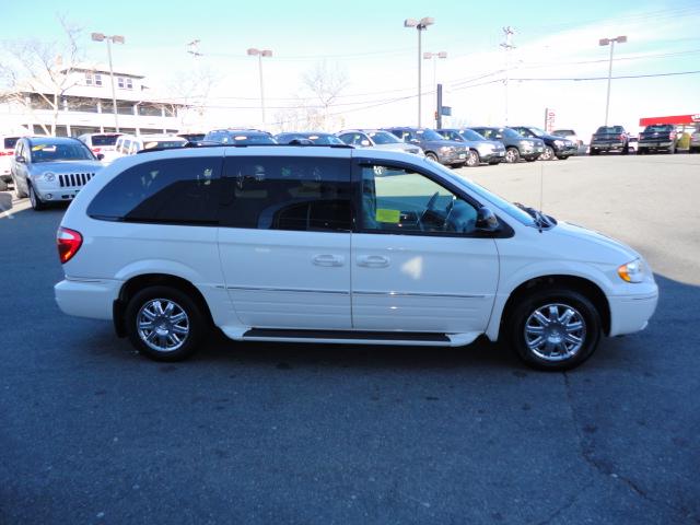 Chrysler Town and Country 2007 photo 4