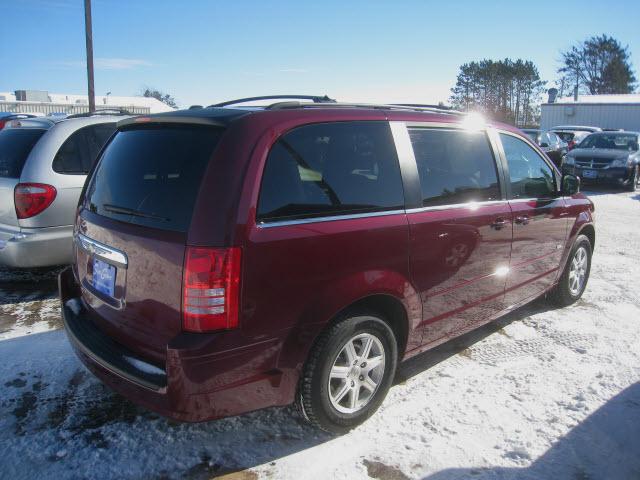 Chrysler Town and Country 2008 photo 1