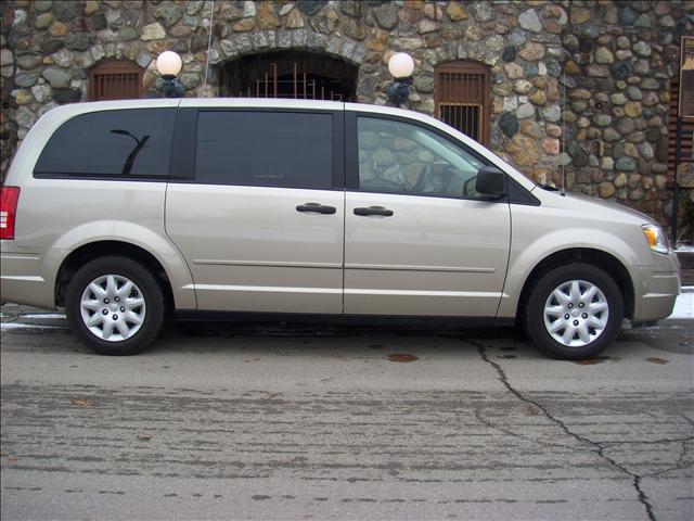 Chrysler Town and Country 2008 photo 1