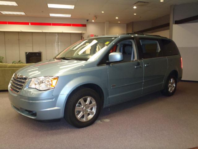 Chrysler Town and Country 2008 photo 4