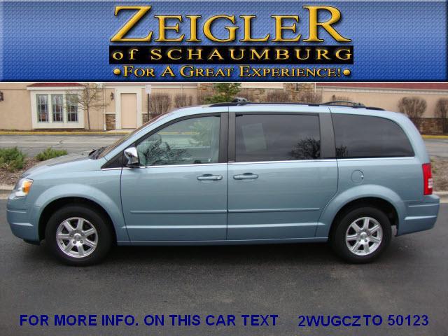 Chrysler Town and Country 3.5 MiniVan