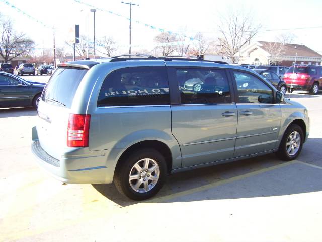 Chrysler Town and Country 2008 photo 4