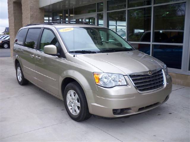 Chrysler Town and Country 2008 photo 3