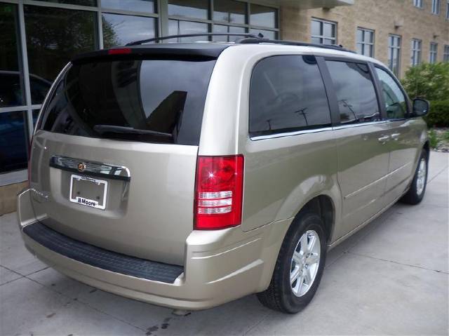 Chrysler Town and Country 2008 photo 4