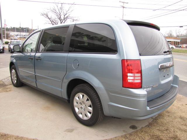 Chrysler Town and Country 2008 photo 4