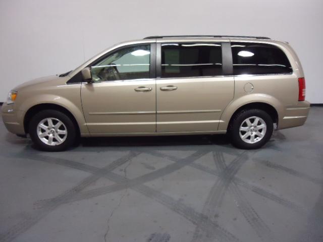 Chrysler Town and Country 2008 photo 4
