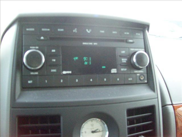 Chrysler Town and Country 2008 photo 5