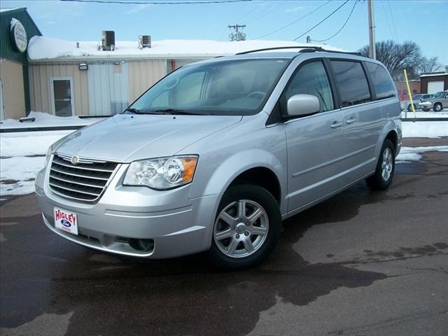 Chrysler Town and Country 3.5 MiniVan