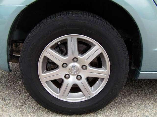 Chrysler Town and Country 2008 photo 2