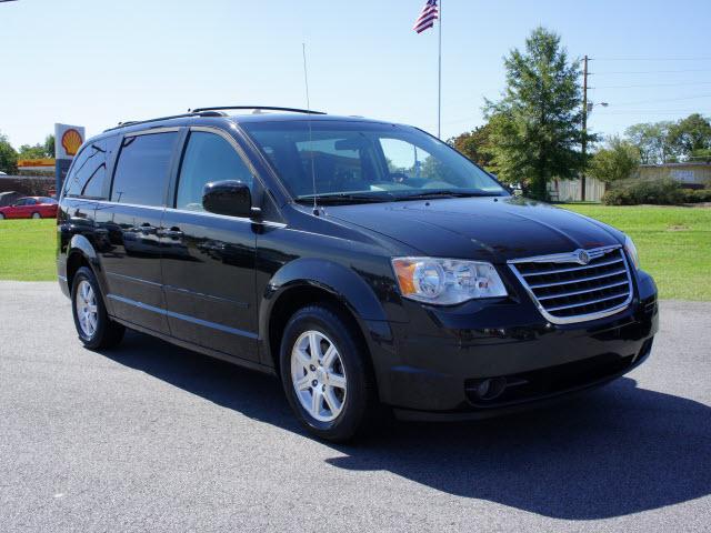 Chrysler Town and Country 3.5 MiniVan