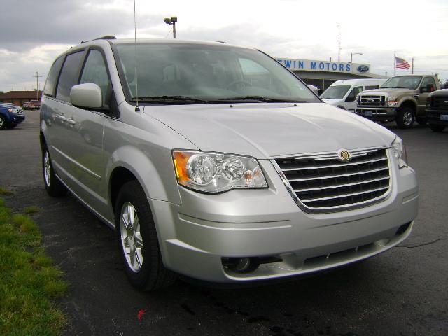 Chrysler Town and Country 2008 photo 4