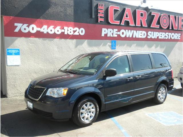 Chrysler Town and Country SL Regular Cab 2WD Unspecified
