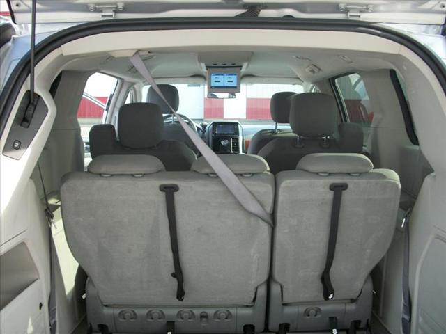 Chrysler Town and Country 2008 photo 5