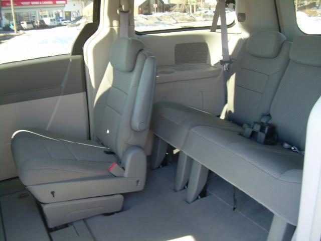 Chrysler Town and Country 2008 photo 4