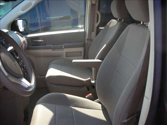 Chrysler Town and Country 2008 photo 4