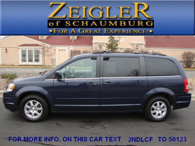 Chrysler Town and Country King Ranch 4WD MiniVan