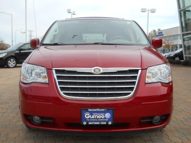 Chrysler Town and Country 2008 photo 1