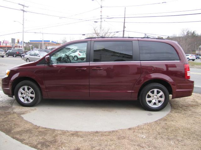 Chrysler Town and Country 2008 photo 5