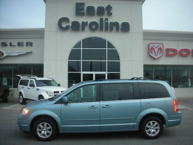 Chrysler Town and Country 3.5 MiniVan