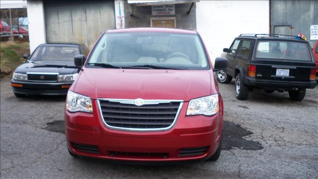 Chrysler Town and Country 2008 photo 1