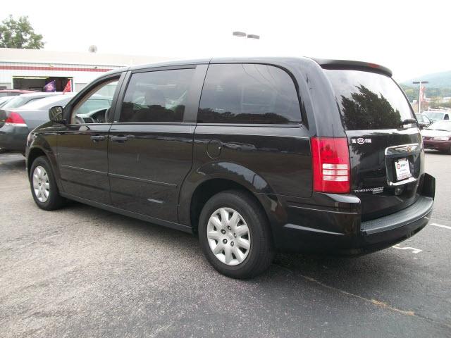 Chrysler Town and Country 2008 photo 4
