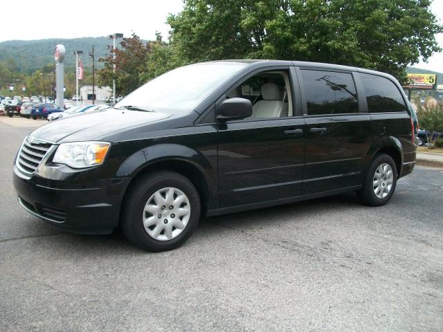 Chrysler Town and Country 2008 photo 3