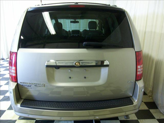 Chrysler Town and Country 2008 photo 4