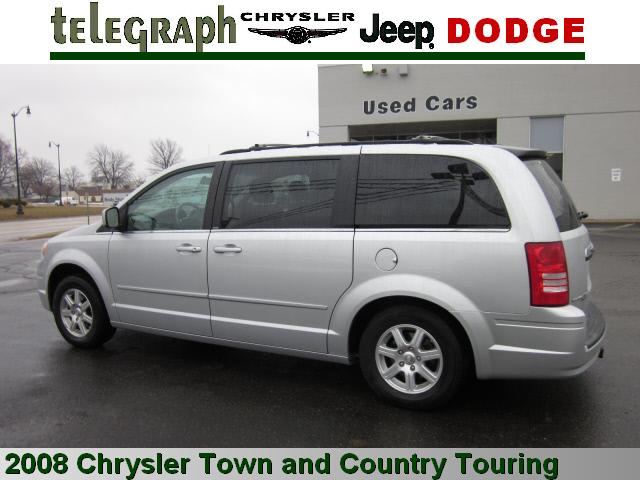 Chrysler Town and Country 3.5 MiniVan