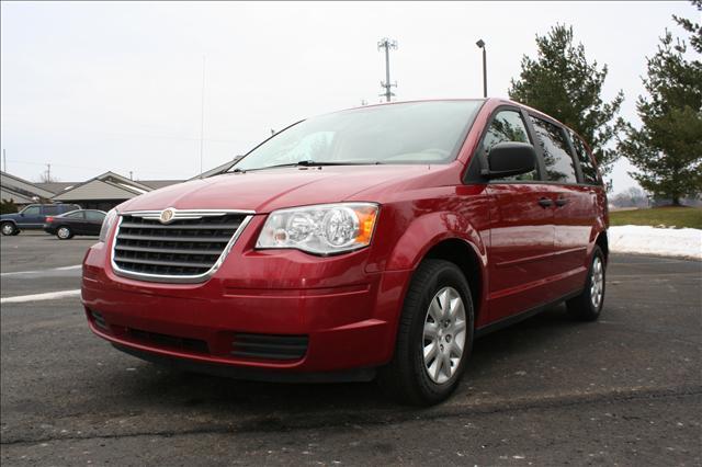 Chrysler Town and Country 2008 photo 1