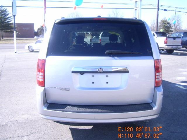 Chrysler Town and Country 2008 photo 4