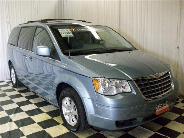 Chrysler Town and Country 2008 photo 3