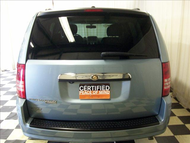 Chrysler Town and Country 2008 photo 4