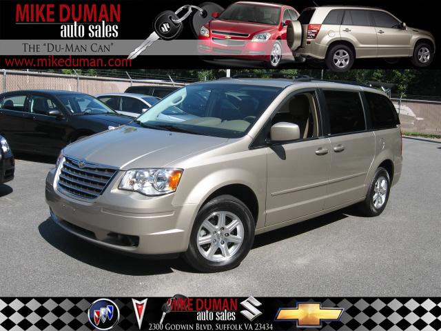 Chrysler Town and Country 3.5 MiniVan
