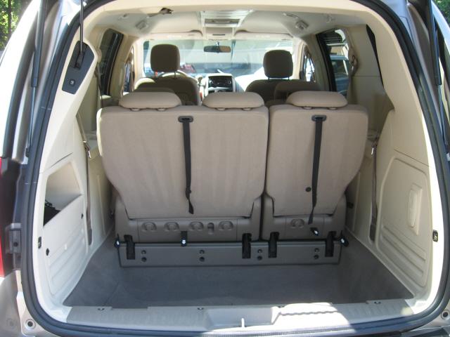 Chrysler Town and Country 2008 photo 4