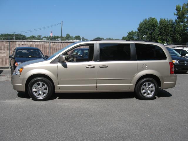 Chrysler Town and Country 2008 photo 5