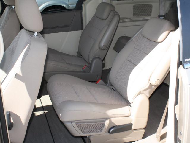 Chrysler Town and Country 2008 photo 4