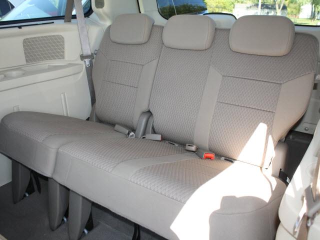 Chrysler Town and Country 2008 photo 5