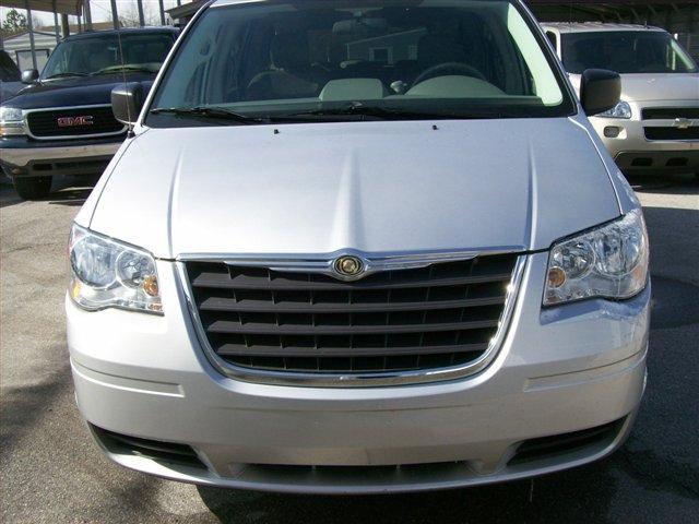 Chrysler Town and Country 2008 photo 1