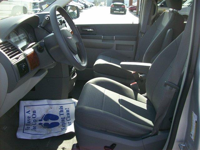 Chrysler Town and Country 2008 photo 4