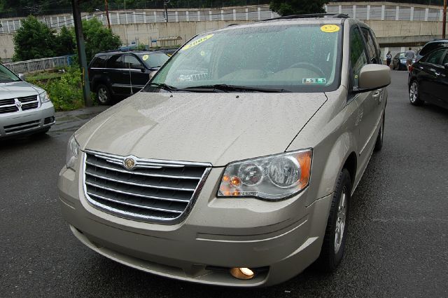 Chrysler Town and Country 2008 photo 3