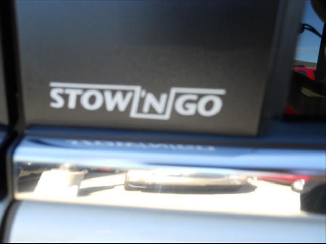 Chrysler Town and Country 2008 photo 4