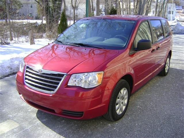 Chrysler Town and Country 2008 photo 1