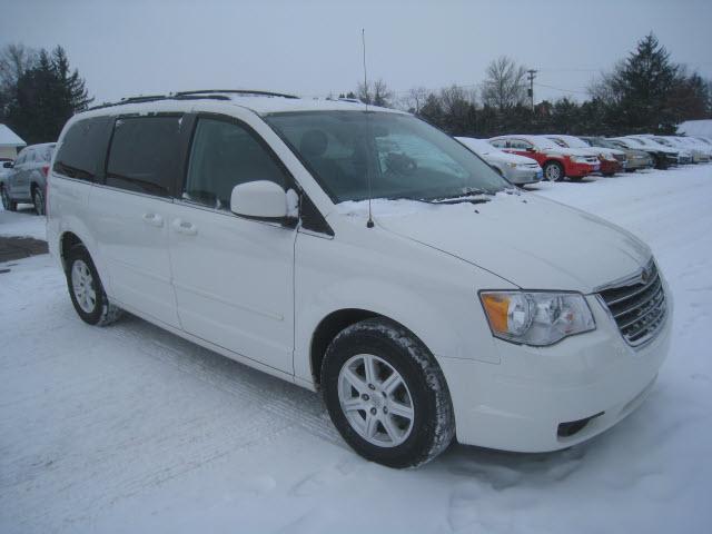 Chrysler Town and Country 2008 photo 3